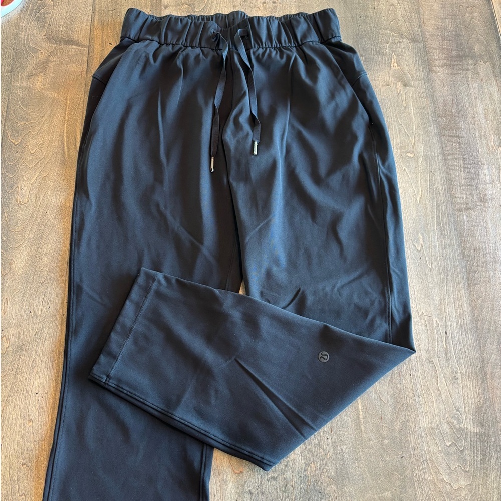 Lululemon “on the fly pant” - size 4